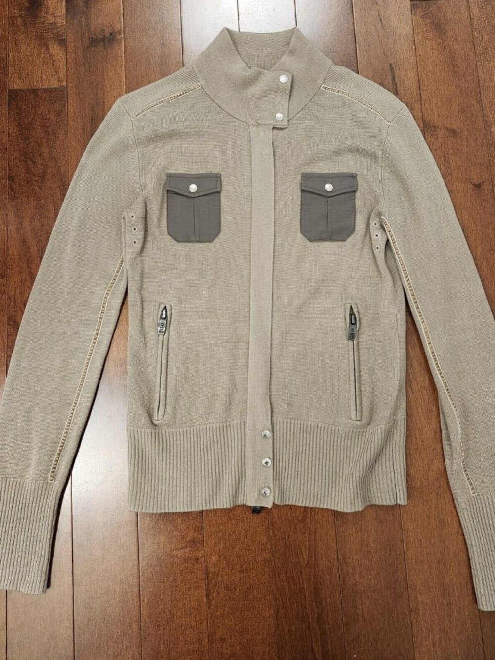 Victorinox men's zip up cardigan in size small
